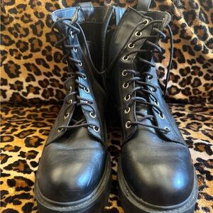 Steve Madden Black Moto Boots with Labeled Insole